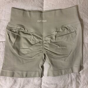 Dfyne shorts impact lunar rock gray white smallnever worn before send offers